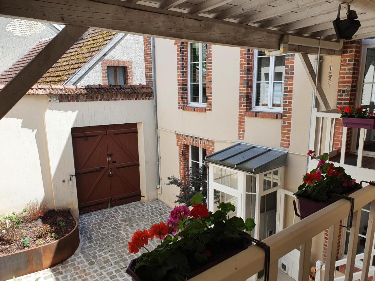 La Cour Des Marotiers Bed & Breakfast Mareuil-sur-Ay Ngoại thất bức ảnh